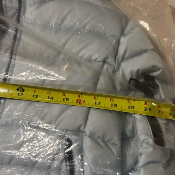 SAM. Luna puffer in glacier NWT - Picture 12 of 16